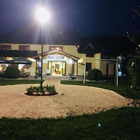 Omladinski Hotel Rostovo 布戈伊诺 外观 照片